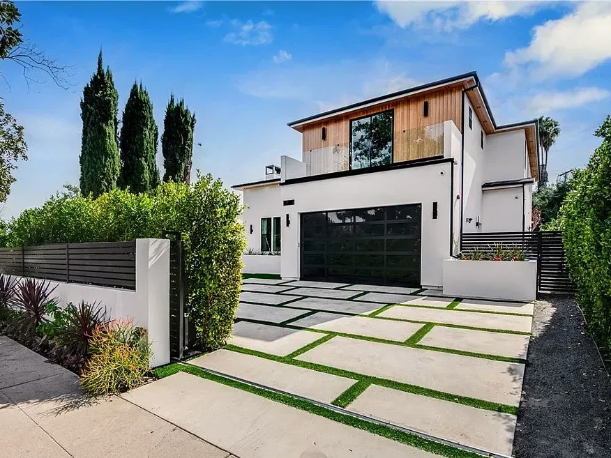 16706 Magnolia Boulevard, Encino_01