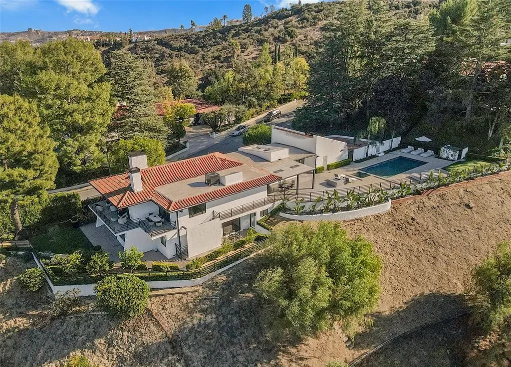 23845 Park Belmonte, Calabasas_01