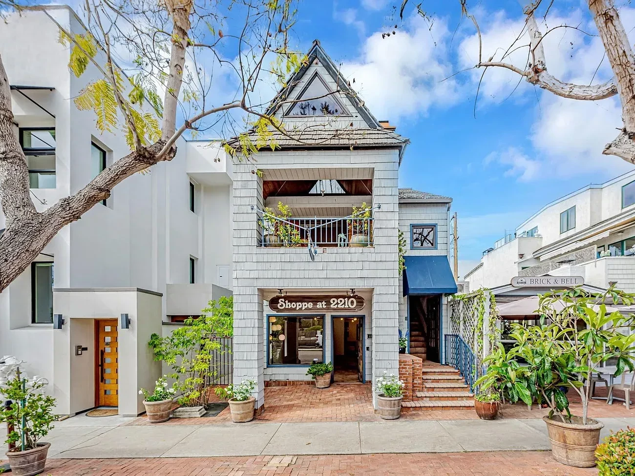 2210 Avenida De La Playa, La Jolla_01