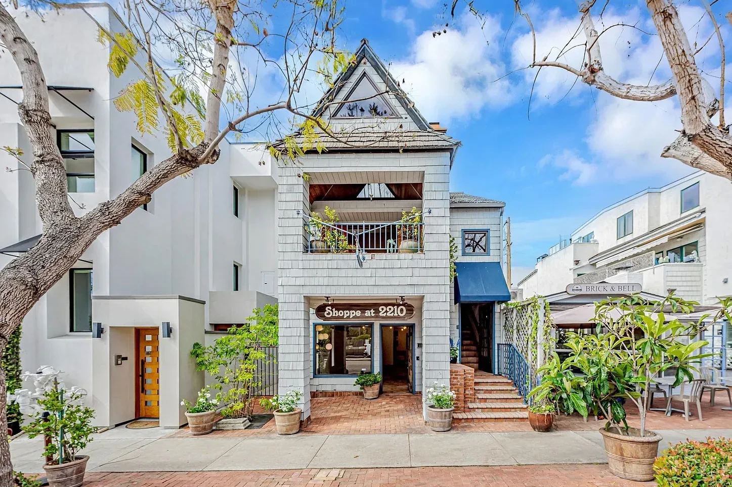 2210 Avenida De La Playa, La Jolla_01
