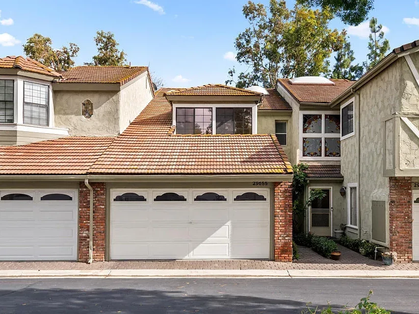 29655 Strawberry Hill Drive, Agoura Hills_01