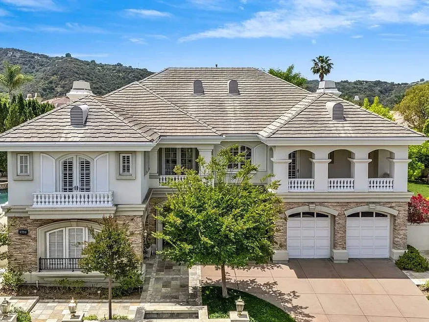 3759 Winford Drive, Mulholland Park_01