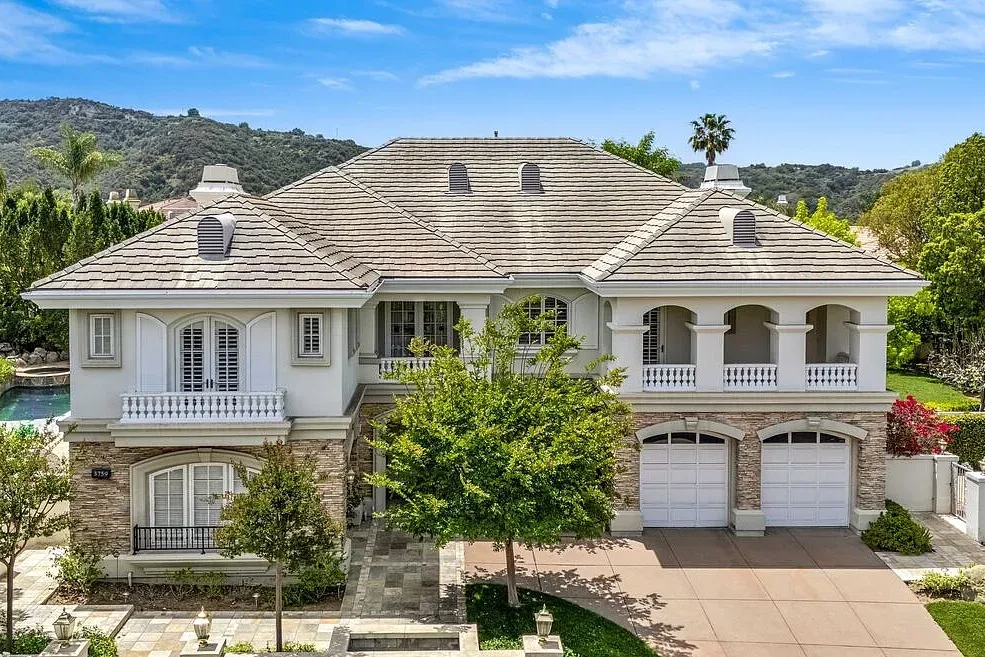 3759 Winford Drive, Mulholland Park_01