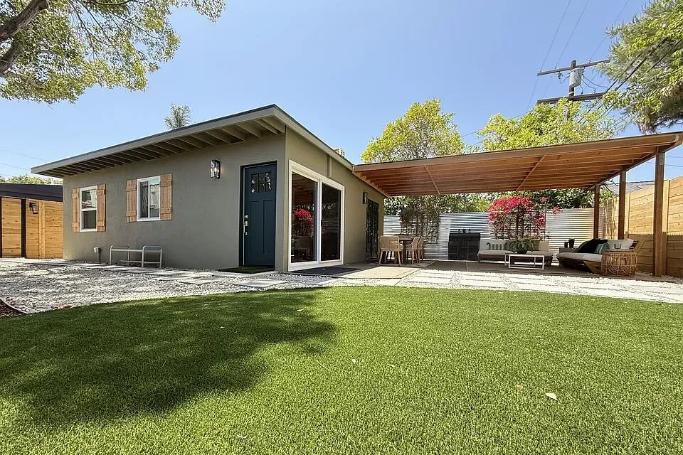 3223 Hollydale Drive, Unit 3223, Los Angeles_01