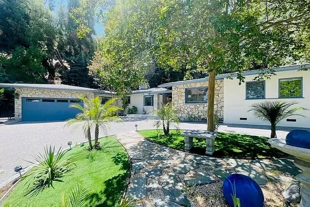 4736 Zelzah Avenue, Encino_01