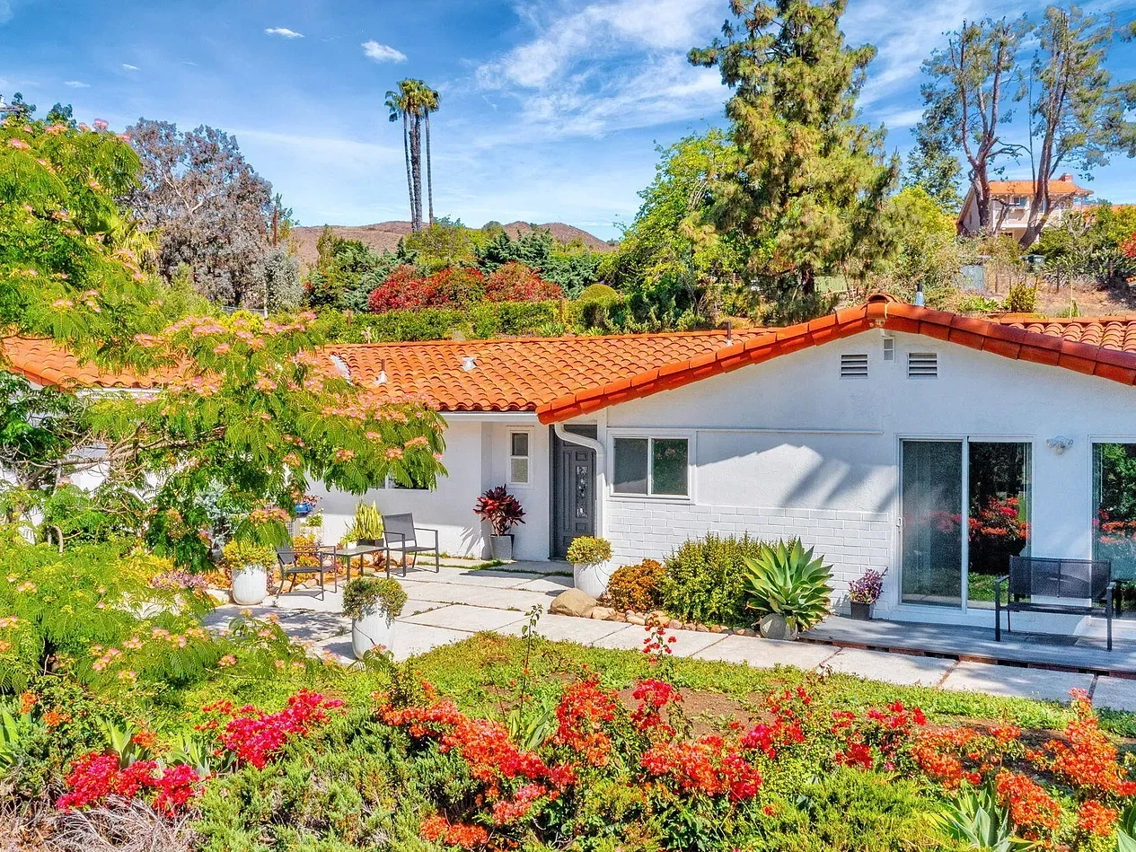 75 Vista Lago Drive, Simi Valley_01