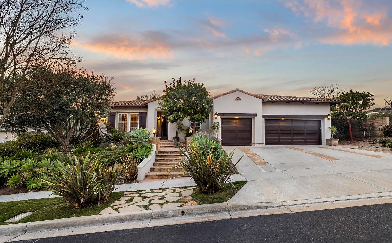 1067 Via Carillo, Newbury Park
