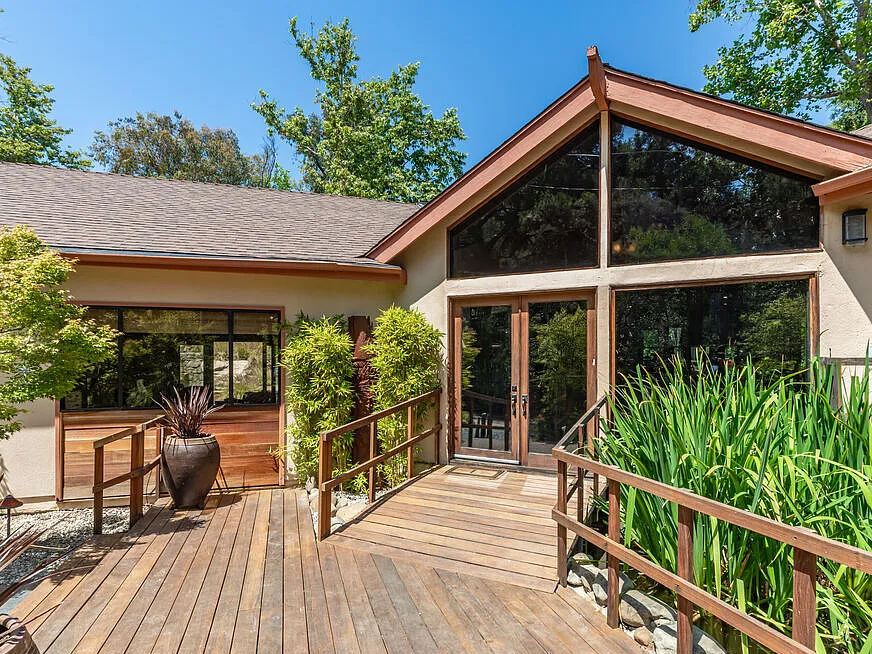 1064 Meadows End Drive, Calabasas_01