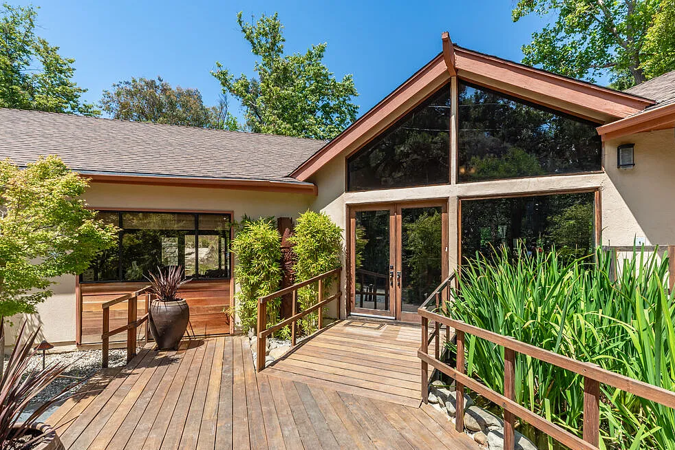 1064 Meadows End Drive, Calabasas_01