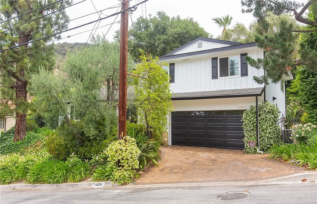 14879 Jadestone Drive, Sherman Oaks_01
