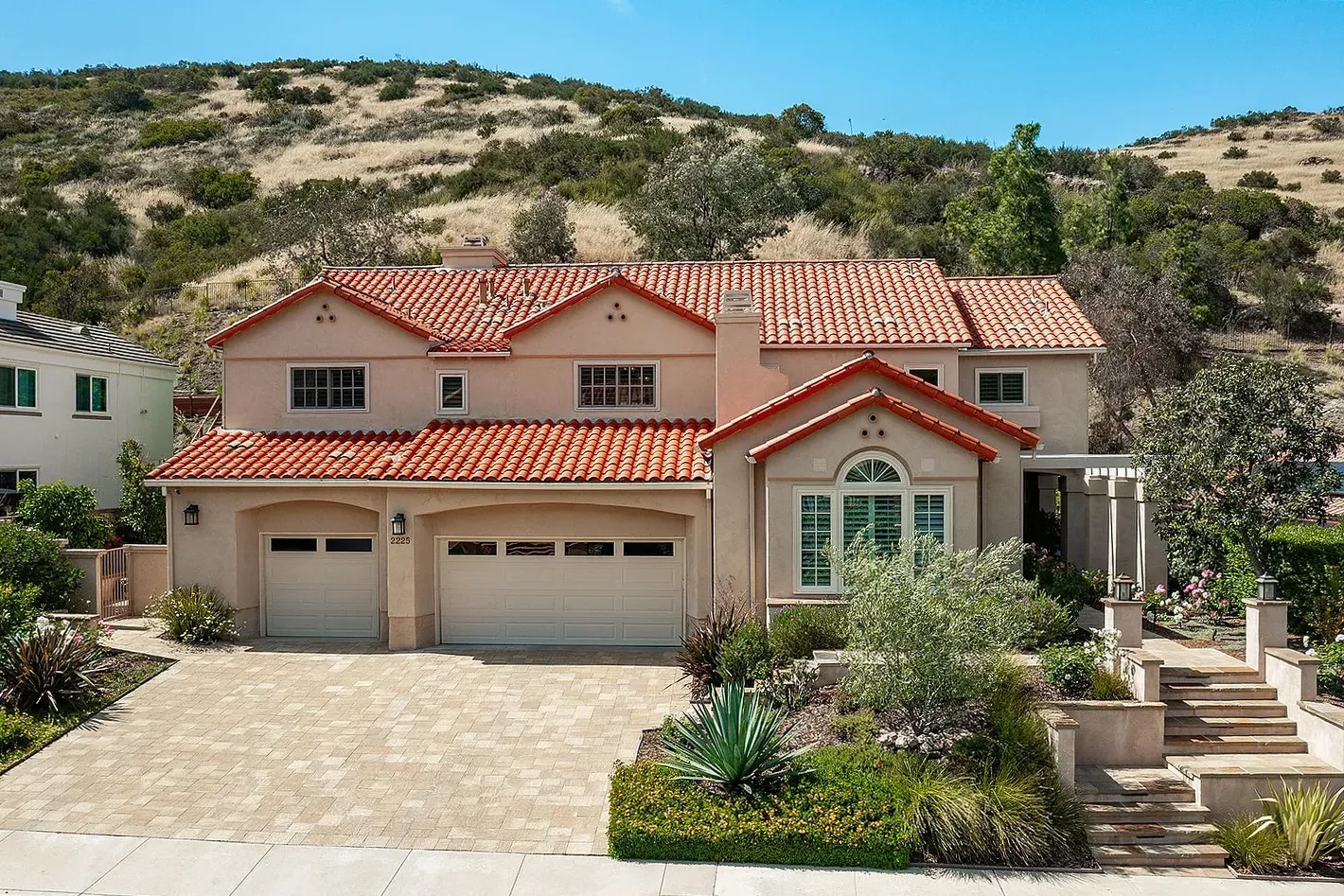 2225 Kirsten Lee Drive, Westlake Village_01 copy