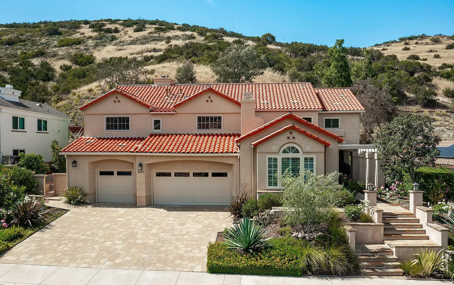 2225 Kirsten Lee Drive, Westlake Village_01 copy