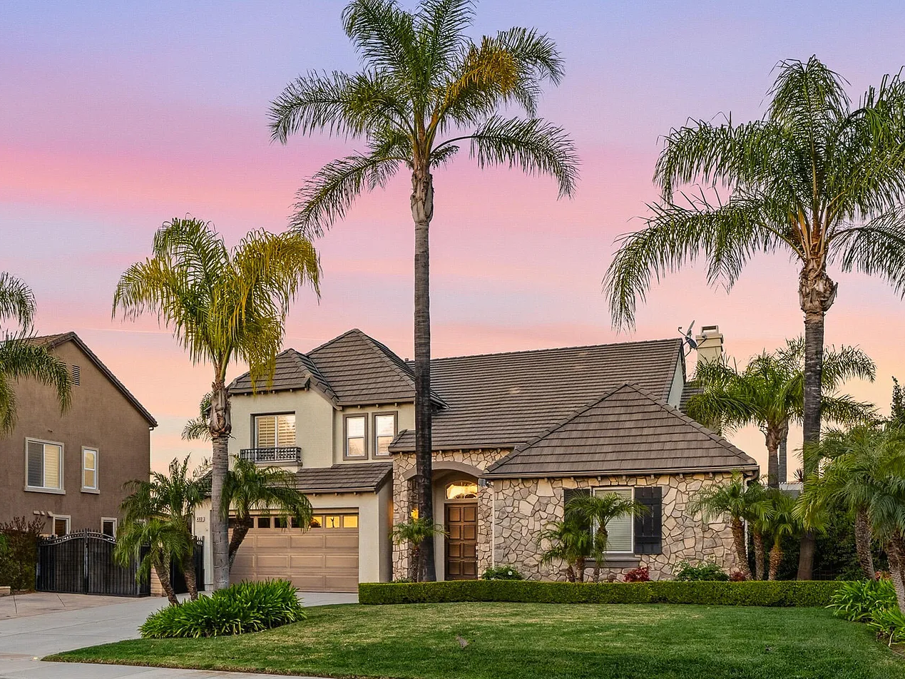 490 Peter Place, Simi Valley_01