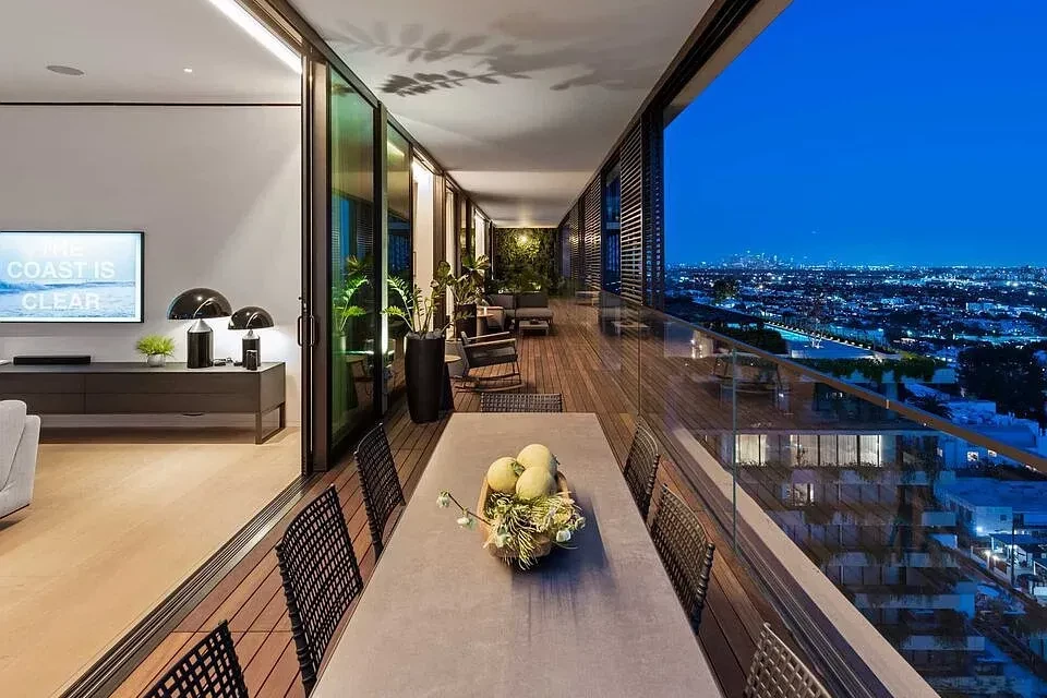 9040 West Sunset Boulevard, Unit 1201, West Hollywood_02 copy