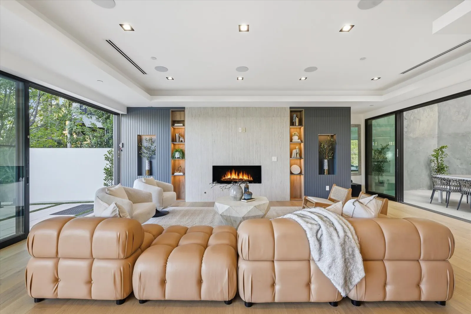 16800 Oak View Dr. Encino_02