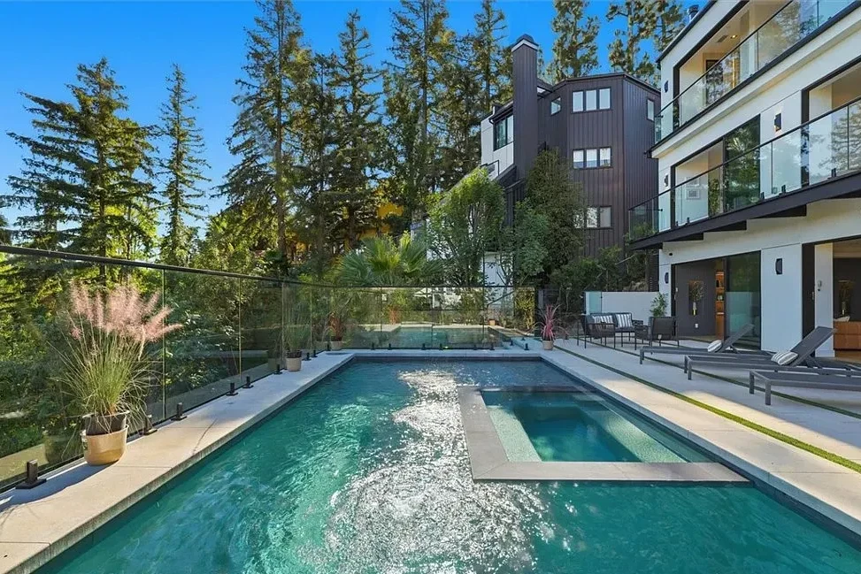 16800 Oak View Dr. Encino_10