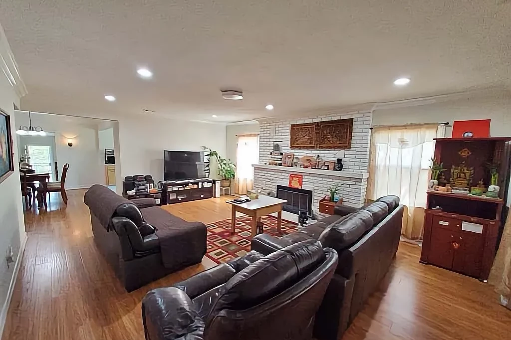 1024 South 6th Street, Alhambra_02