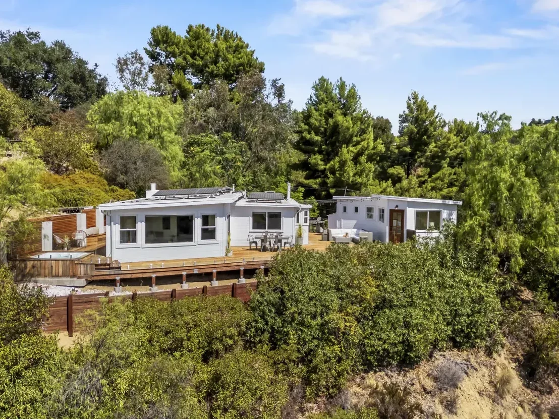 2016 Mount Prospect Drive, Topanga_01