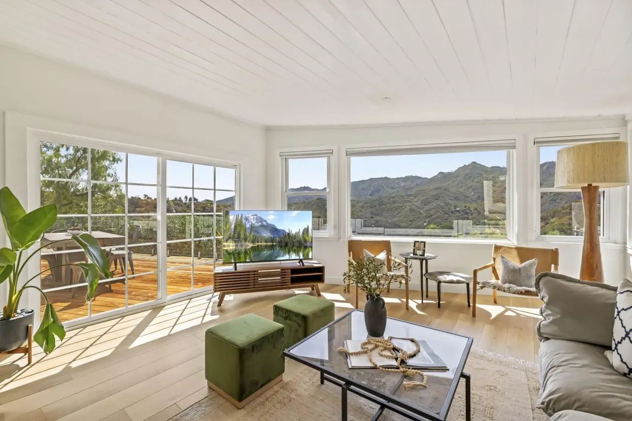 2016 Mount Prospect Drive, Topanga_02