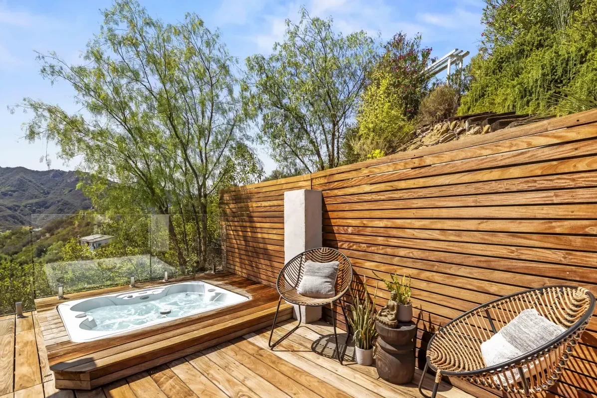 2016 Mount Prospect Drive, Topanga_04