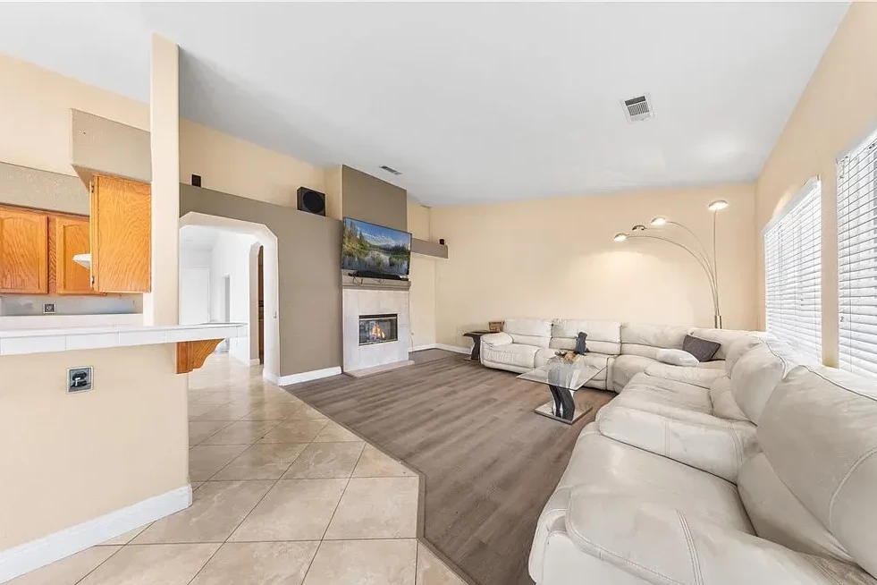 34314 Desert Road, Acton_02