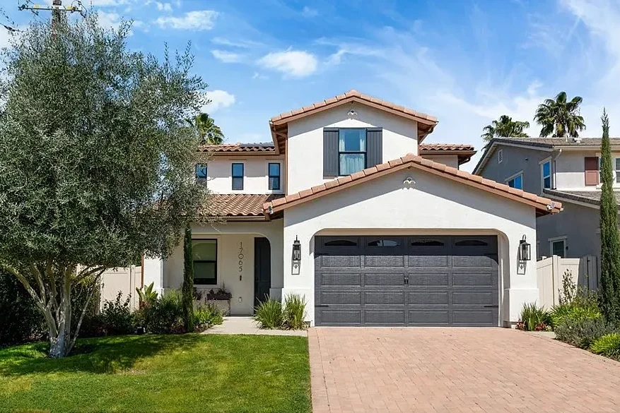 1_17065 Cantlay Street, Lake Balboa_01