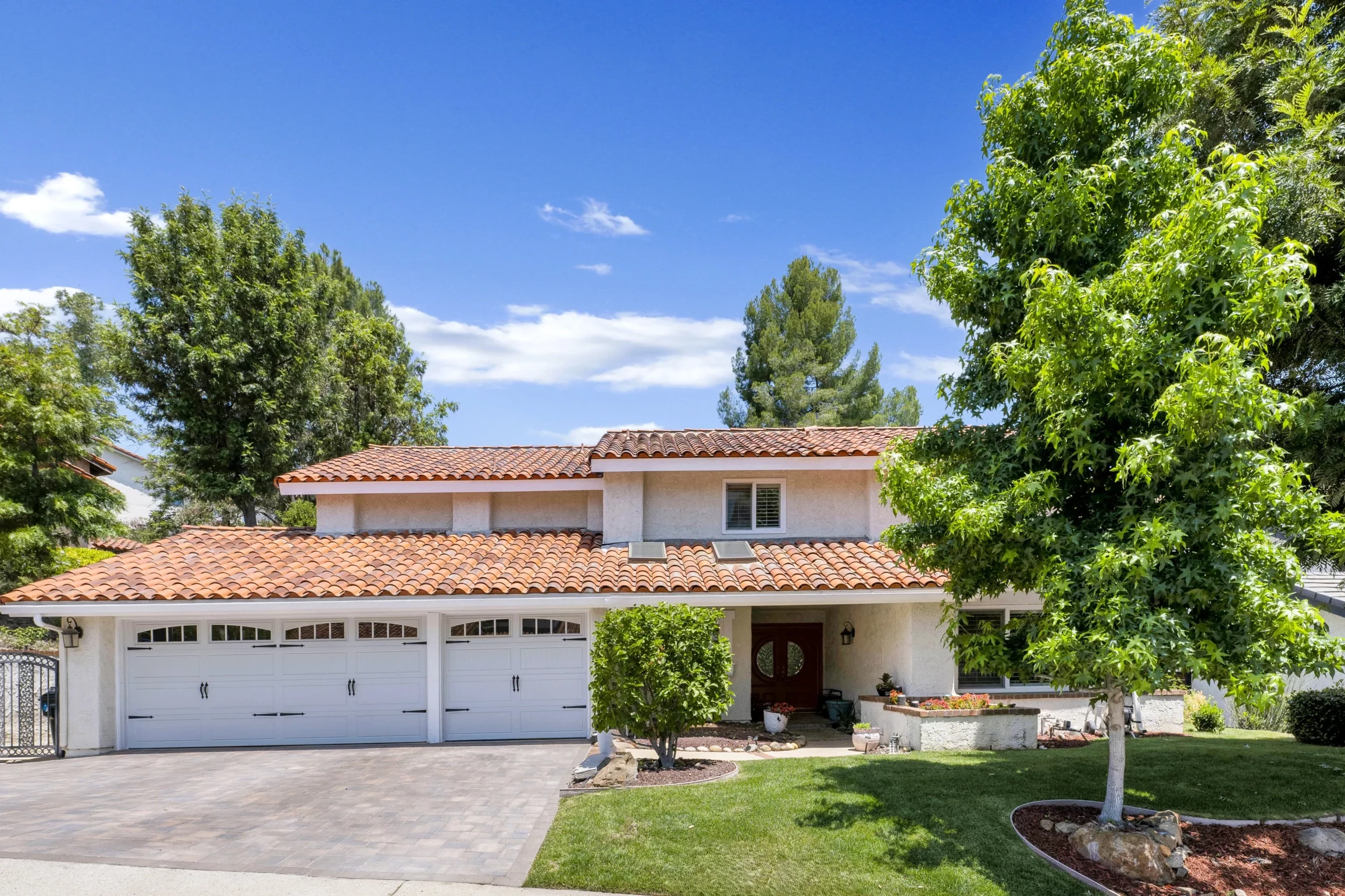 1616 Valecroft Ave, Westlake Village_01