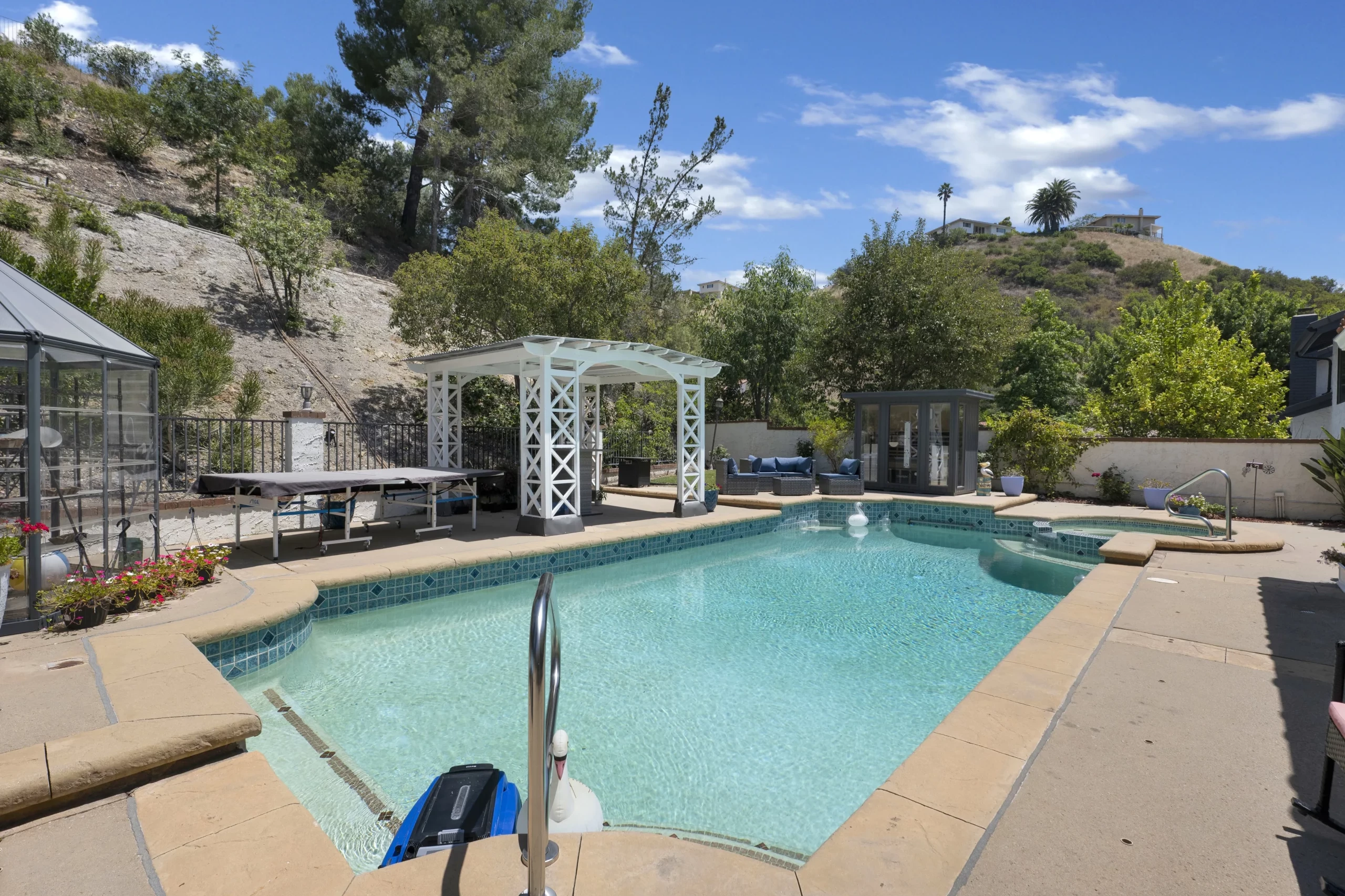 1616 Valecroft Ave, Westlake Village_04